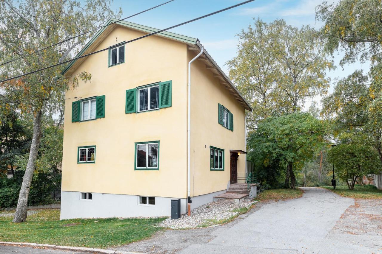 Fantastic 4 Bedroom Home In Bromma With Everything ستوكهولم المظهر الخارجي الصورة